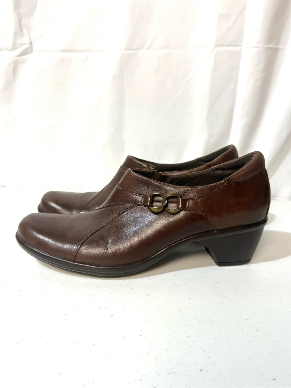 Clarks Brown Leather Low Heel Ankle Booties Side Zip Comfort Shoes Womens 8.5